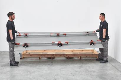 Две направляющих с 6-ю  вакуумными присосками с манометром