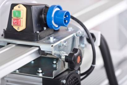 Плиткорез электрический BOLT 90. Длина реза 90 см.